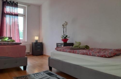 Nordost Apartment | Apartment business and tourism BMW Messe with balcony