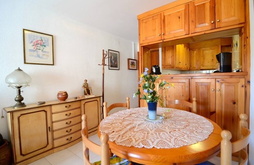 L'Estartit Apartment | Apartment by Beach with Pool in Costa Brava
