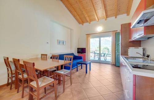 Crone Apartment | Apartment by Lake Idro with Mountain Views