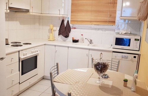 Porto Rafti Apartment | Apartment by the sea at the location "Kalos Gialos" of Porto Rafti Bay.