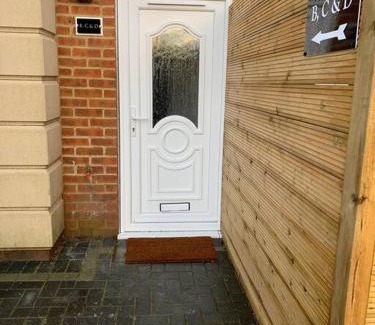 Beddington South Apartment | Apartment C, a one bedroom Flat in south London