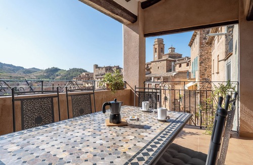 La Vilella Baixa Apartment | Apartment 'Ca La Palmira' with Mountain View, Wi-Fi and Air Conditioning