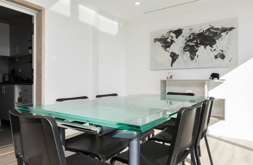 Cacilhas Apartment | Apartment 'Cacilhas Riverview' with Private Terrace, Wi-Fi and Air Conditioning