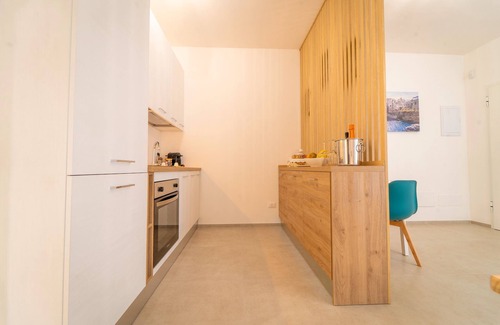 Conversano Apartment | Apartment 'Calma' with Shared Terrace, Wi-Fi and Air Conditioning