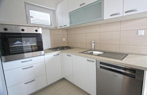 Cesarica Apartment | Apartment Camelia with pool and sea view