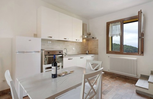 Zignago Apartment | Apartment 'Camera 2' with Mountain View, Private Terrace and Wi-Fi