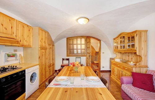 Pila Apartment | Apartment "Caratteristico e Accogliente" with Mountain View