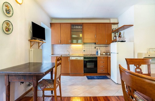 Celledizzo Apartment | Apartment 'Casa Ai Laresi 1' with Mountain View, Private Garden and Wi-Fi