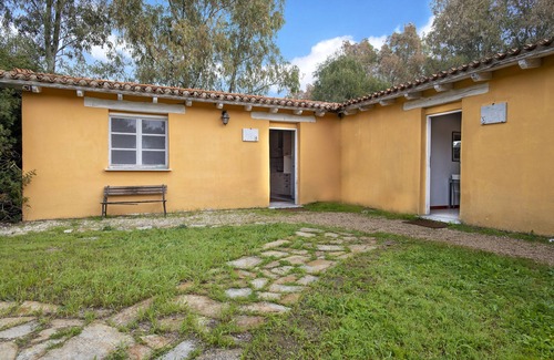 Tottubella Apartment | Apartment 'Casa Ares' with Shared Garden, Wi-Fi and Air Conditioning