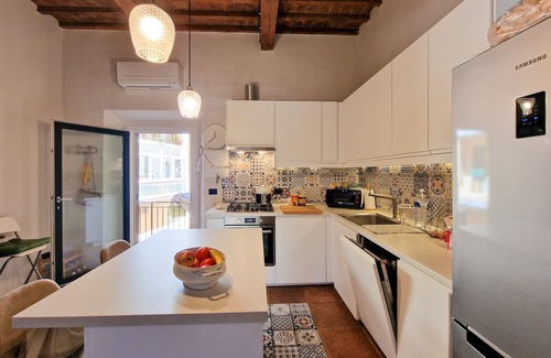 Portoferraio Apartment | Apartment 'Casa Caterina' with Wi-Fi and Air Conditioning