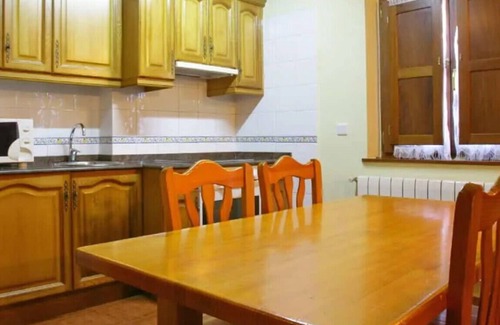 Arriondas House | Apartment 'Casa Collado Sto Tomas Apto 1' with Mountain View and Shared Terrace