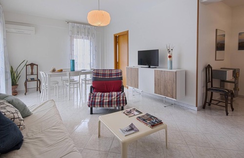 Casa Santa Apartment | Apartment 'Casa Fardella' close to the Sea with Garden & Wi-Fi