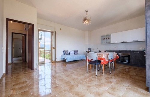 San Pier Niceto Apartment | Apartment "Casa Stella Vista Eolie" with Shared Garden and Wi-Fi