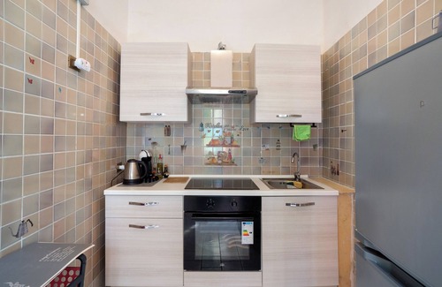 Benincasa Apartment | Apartment 'Casa Di Mieri' with Mountain View, Wi-Fi and Air Conditioning