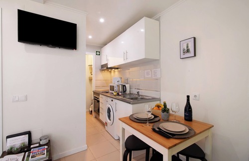 Sao Pedro Apartment | Apartment 'Casa Maria' with Terrace, A/C & Wi-Fi