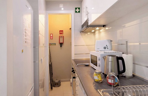 Sao Pedro Apartment | Apartment 'Casa Maria' with Terrace, A/C & Wi-Fi