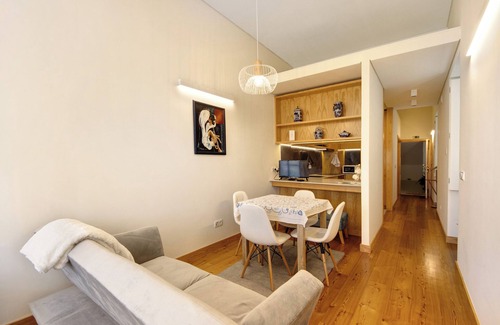 Aveiro Apartment | Apartment 'Casa Marques Ria View 1' with Lake View, Balcony and Wi-Fi