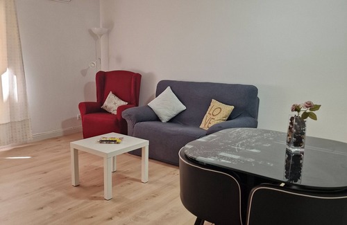 San Pablo Apartment | Apartment 'Casa Mery' with Balcony, Wi-Fi and Air Conditioning