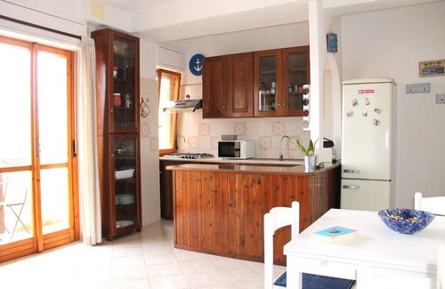 Sabaudia Apartment | Apartment "Casa Serendipity Sabaudia" with Mountain View, Balcony & Garden