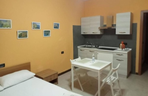 Calice al Cornoviglio Apartment | Apartment 'Casa Vacanze Il Torchio Tre' with Shared Pool and Shared Garden