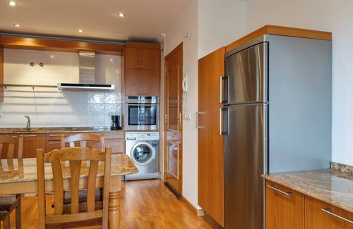 Monforte de Lemos Apartment | Apartment 'Celso Emilio Ferreiro' with Wi-Fi