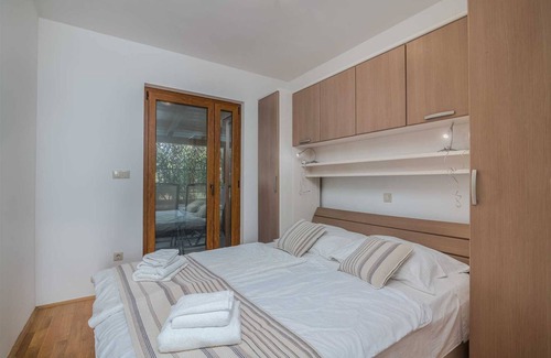 Klimno Apartment | Apartment Celeste 3 with terrace and sea view