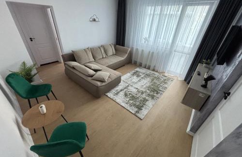 Onesti Apartment | Apartment Central