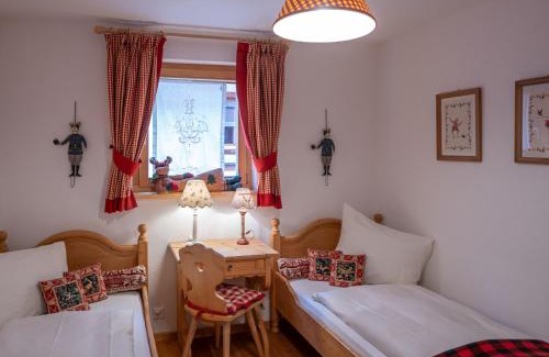 Silvaplana Apartment | Apartment Chesa Dal Luf B1 by Interhome