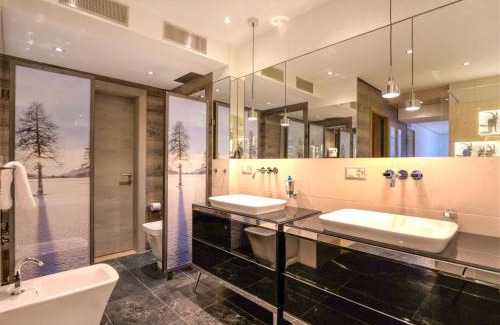 Sankt Moritz-Bad Apartment | Apartment Chesa Piz Padella - St- Moritz by Interhome