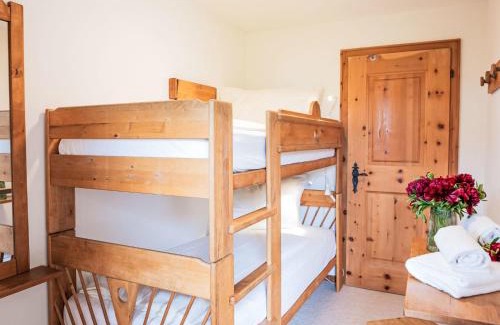 Sils-Maria Apartment | Apartment Chesa Polaschin B - B10 - Sils by Interhome