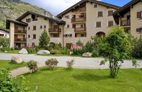 Sils-Maria Apartment | Apartment Chesa Polaschin B - B10 - Sils by Interhome