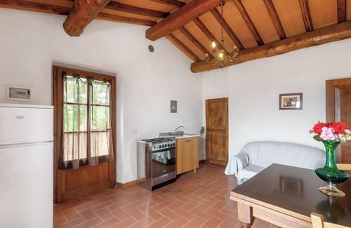 Panzano in Chianti Apartment | Apartment 'Cipressaia Bellavista' with Shared Pool, Shared Garden and Wi-Fi
