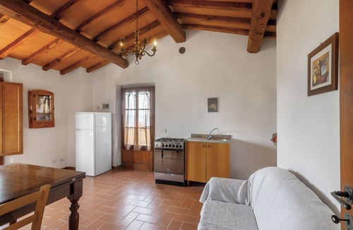 Panzano in Chianti Apartment | Apartment 'Cipressaia Bellavista' with Shared Pool, Shared Garden and Wi-Fi