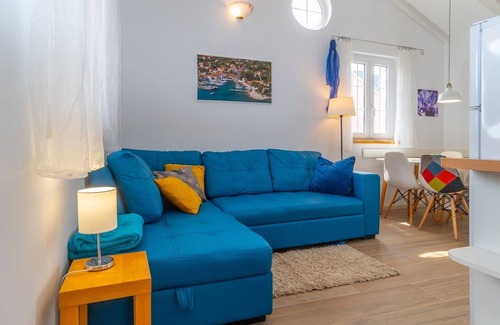 Nerezine Apartment | Apartment CLARA with 2 terraces with sea view 30m from the beach