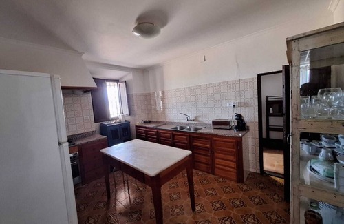 Chiclana de Segura Apartment | Apartment 'Cortijo La Teja' with Mountain View, Wi-Fi and Air Conditioning