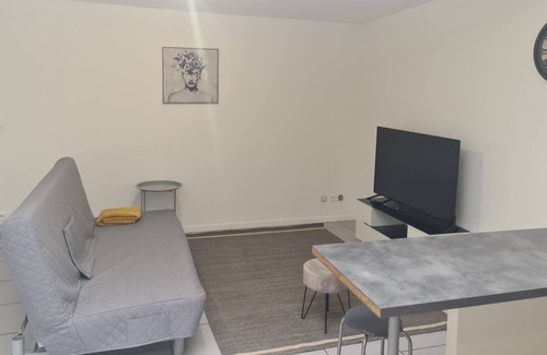 Croix Apartment | Apartment Croix metro