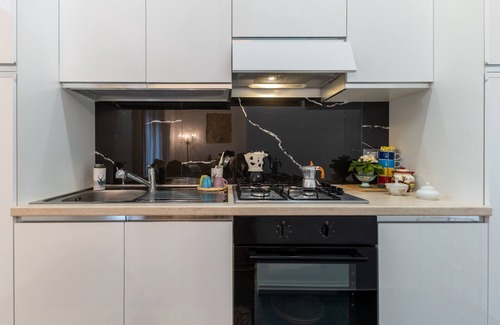 Ragusa Apartment | Apartment 'D'Incanto' with Balcony, Wi-Fi and Air Conditioning