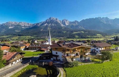 Ellmau Apartment | Apartment "da Koaser" 75m²/2 bedrooms/2 bathrooms/balcony - KAISERapart ELLMAU