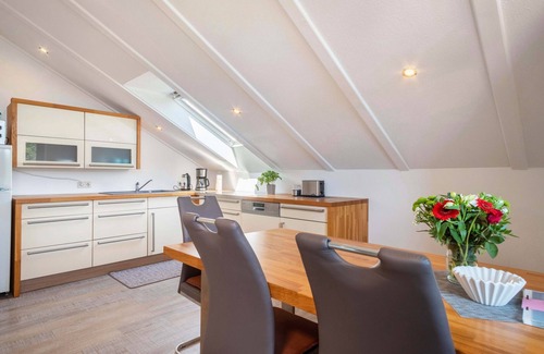 Aulendorf Apartment | Apartment 'Siebert' with Balcony and Wi-Fi