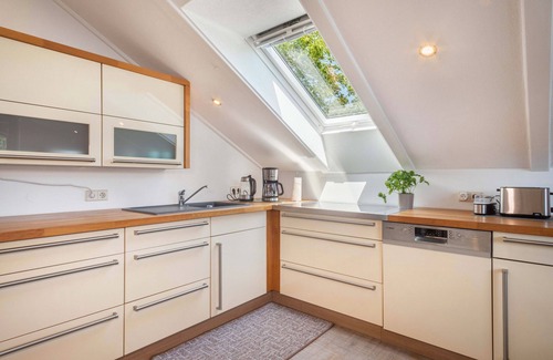 Aulendorf Apartment | Apartment 'Siebert' with Balcony and Wi-Fi