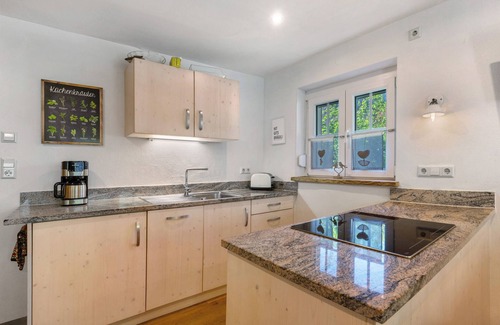 Haslach im Kinzigtal Apartment | Apartment 'Ferienwohnung 1' with Mountain View, Shared Terrace and Wi-Fi