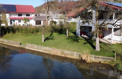Hayingen Apartment | Apartment '3' with Shared Garden and Wi-Fi
