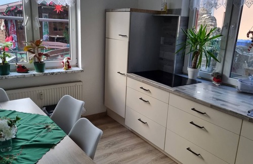 Mühlhausen Apartment | Apartment 'Lehn Dich Zurück' with Private Garden and Wi-Fi