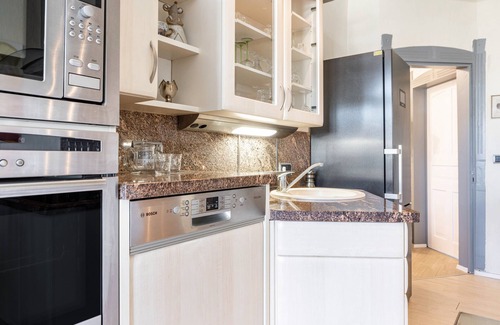 Mühlhausen Apartment | Apartment 'Vogelnest Hochzeitssuite' with Shared Pool, Shared Terrace and Wi-Fi