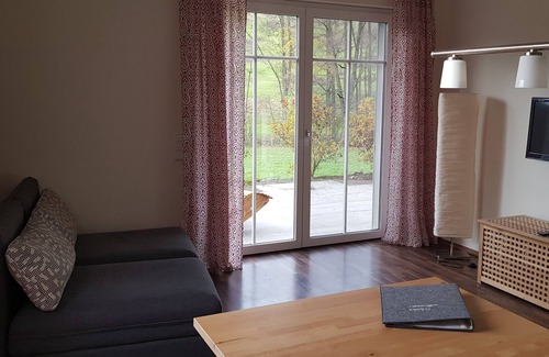 Sulzbach an der Murr Apartment | Apartment 'Ferienwohnung 2' with Private Terrace and Wi-Fi
