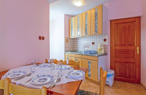 Cesarica Apartment | Apartment Delfin by Interhome