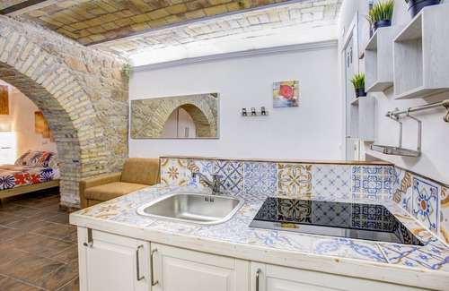 Pigneto Apartment | Apartment 'Delightful Pigneto' with Wi-Fi and Air Conditioning