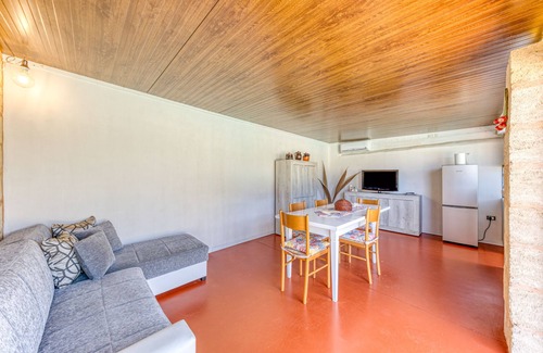 Taurisano Apartment | Apartment 'Dependance Con Piscina' with Private Pool, Wi-Fi and Air Conditioning