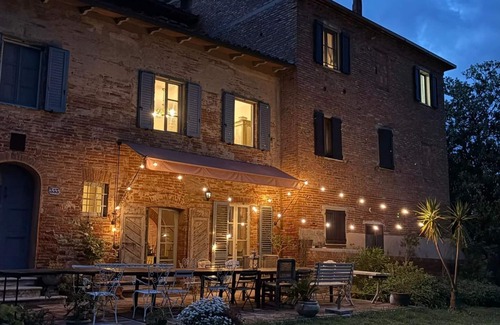 Santarello Apartment | Apartment 'Di Sotto' with Shared Pool, Shared Terrace and Wi-Fi