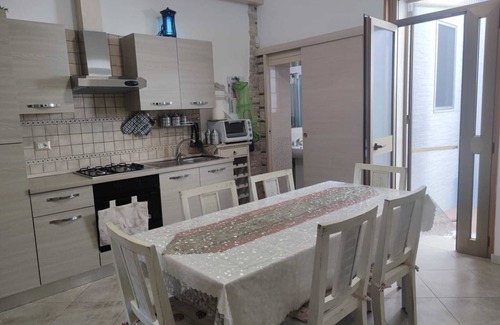 Casalabate Apartment | Apartment 'Dimora Benedetta' with Sea View, Wi-Fi and Air Conditioning